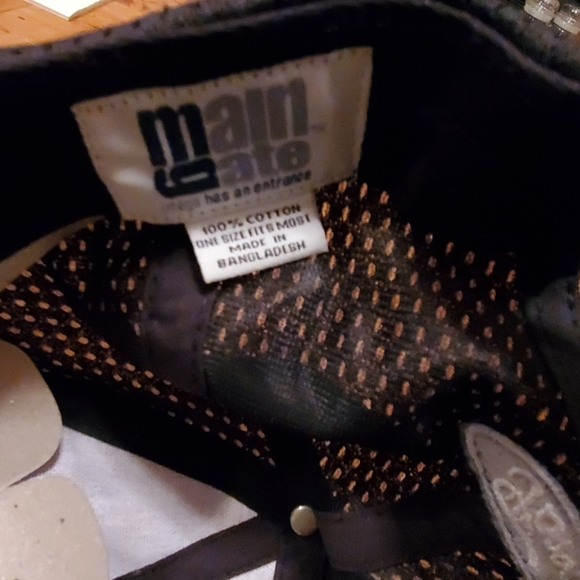 Ford Racing Hat and Drawstring Backpack - Picture 4 of 4